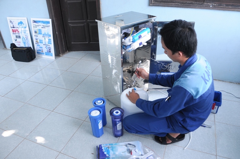 Máy lọc nước thông minh Karofi